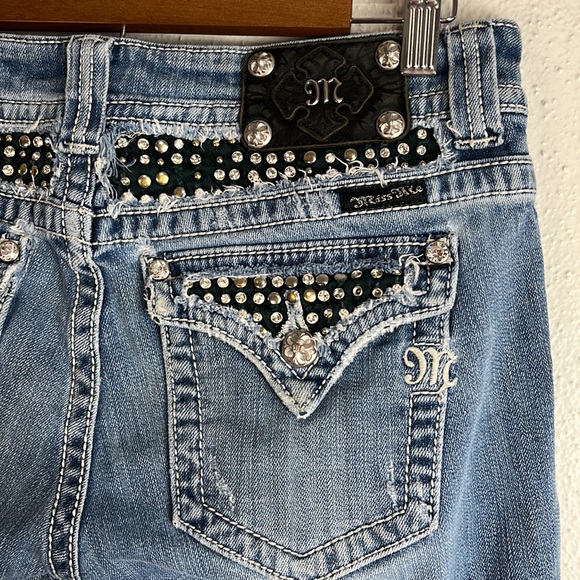 Miss Me jeans size 30 rhinestones distressed medium wash - Picture 1 of 11